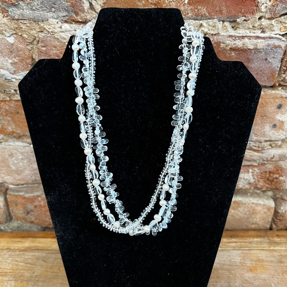 Elegant Genuine Pearl and Crystal Necklace